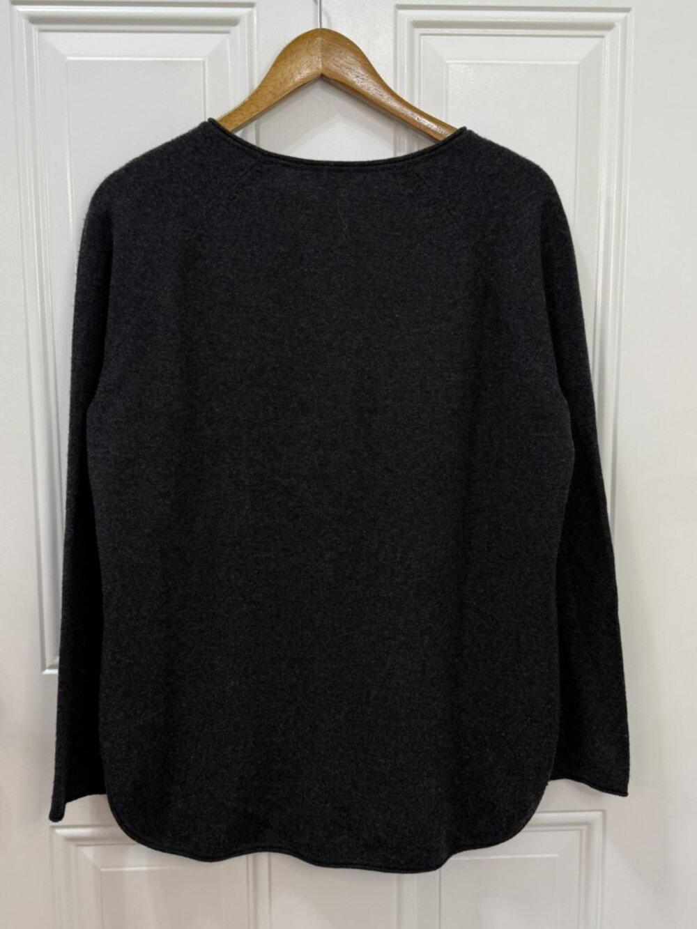 Vince Wool Cashmere Scoop Neck High Low Hem Sweater Charcoal Size M - Picture 3 of 7
